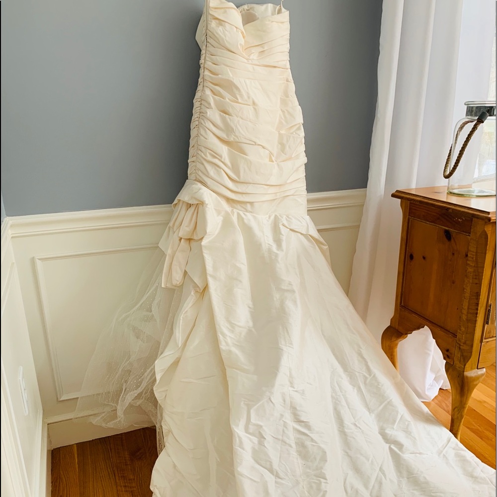 Wedding gown